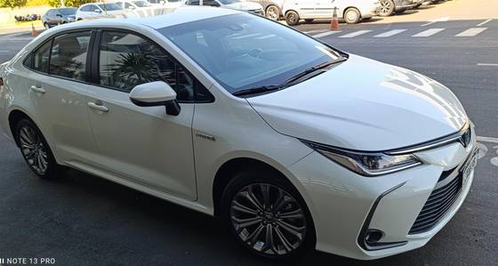 TOYOTA COROLLA 1.8 VVT-I HYBRID FLEX ALTIS PREMIUM CVT TOYOTA COROLLA 1.8 VVT-I HYBRID FLEX ALTIS PREMIUM CVT